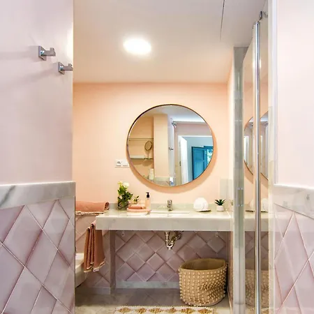 Apartment Chezmoihomes A Piece Of Heaven Over The Alhambra